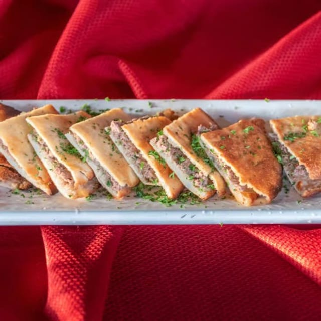 Arayes with Cheese عرايس بالجبنة.